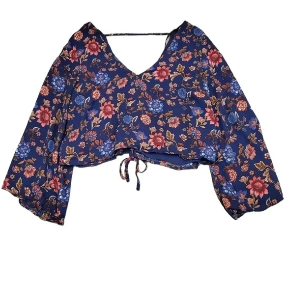 Forever 21 Blouse M 3/4 Bell Sleeve Crop Lace Up Back Boho Floral - Picture 2 of 7